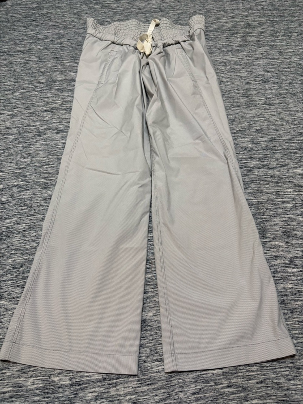 Lululemon Swift Mid-Rise Wide Leg Pants Size 6